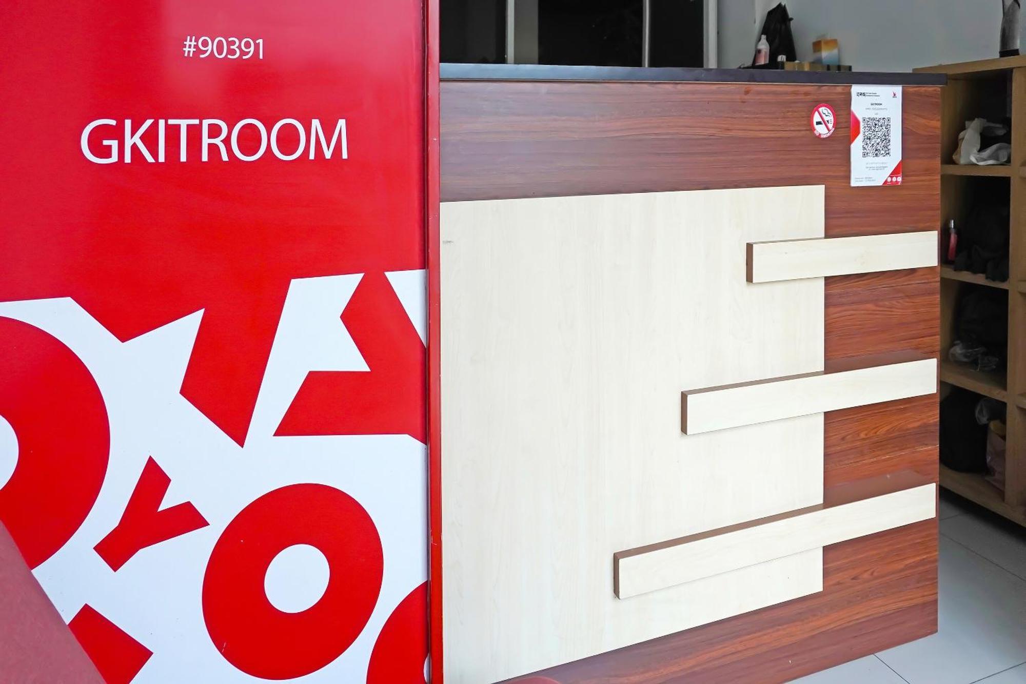 Oyo 90391 Gkitroom كراوانغ المظهر الخارجي الصورة