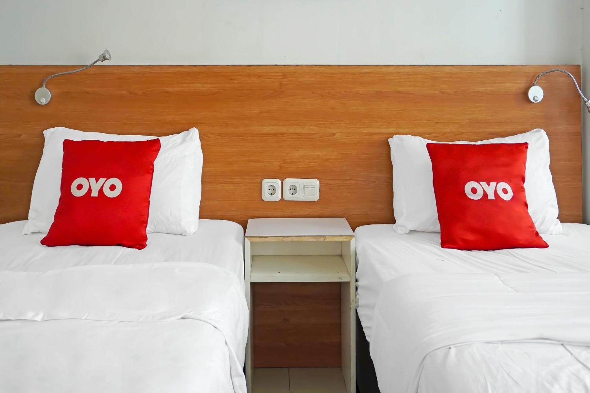 Oyo 90391 Gkitroom كراوانغ المظهر الخارجي الصورة