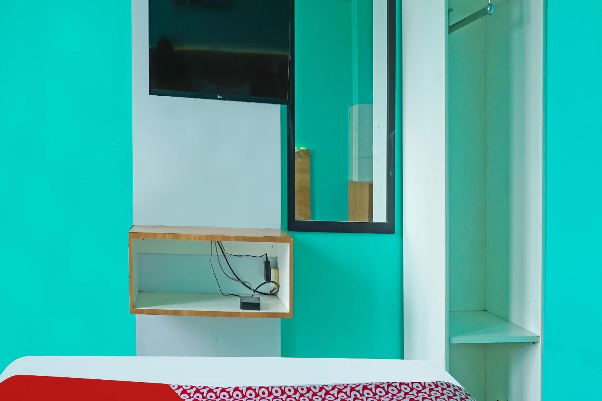 Oyo 90391 Gkitroom كراوانغ المظهر الخارجي الصورة